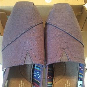 Toms-women’s size 6